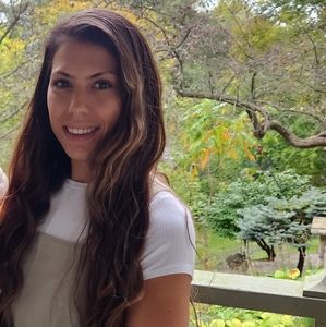 Meet your Posher, Amanda